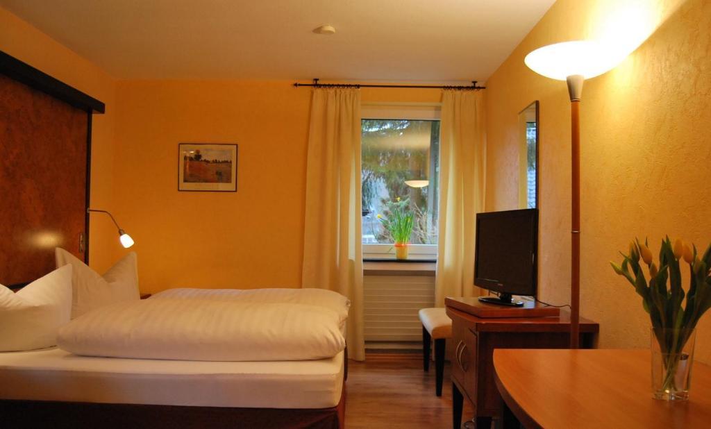 הורטגנוואלד Waldhotel Im Wiesengrund מראה חיצוני תמונה